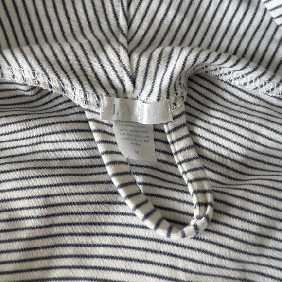 LAKE Robe - Picture 2 of 3